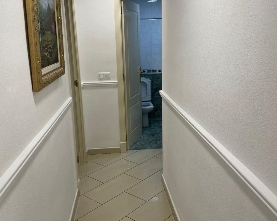 8193811747_23