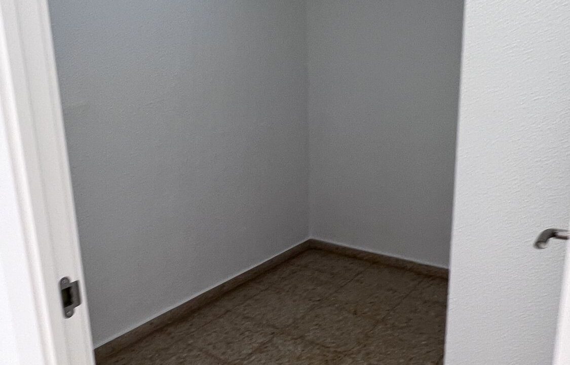 8193811888_18