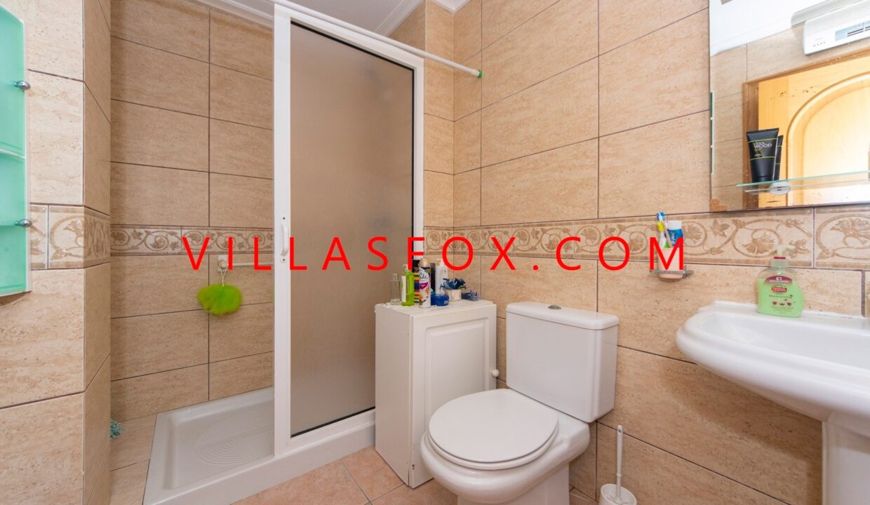 8_San_Miguel_de_Salinas_Apartment_in_Town_centre_by_Villas_Fox_best_estate_agents_61102cb48d7a4