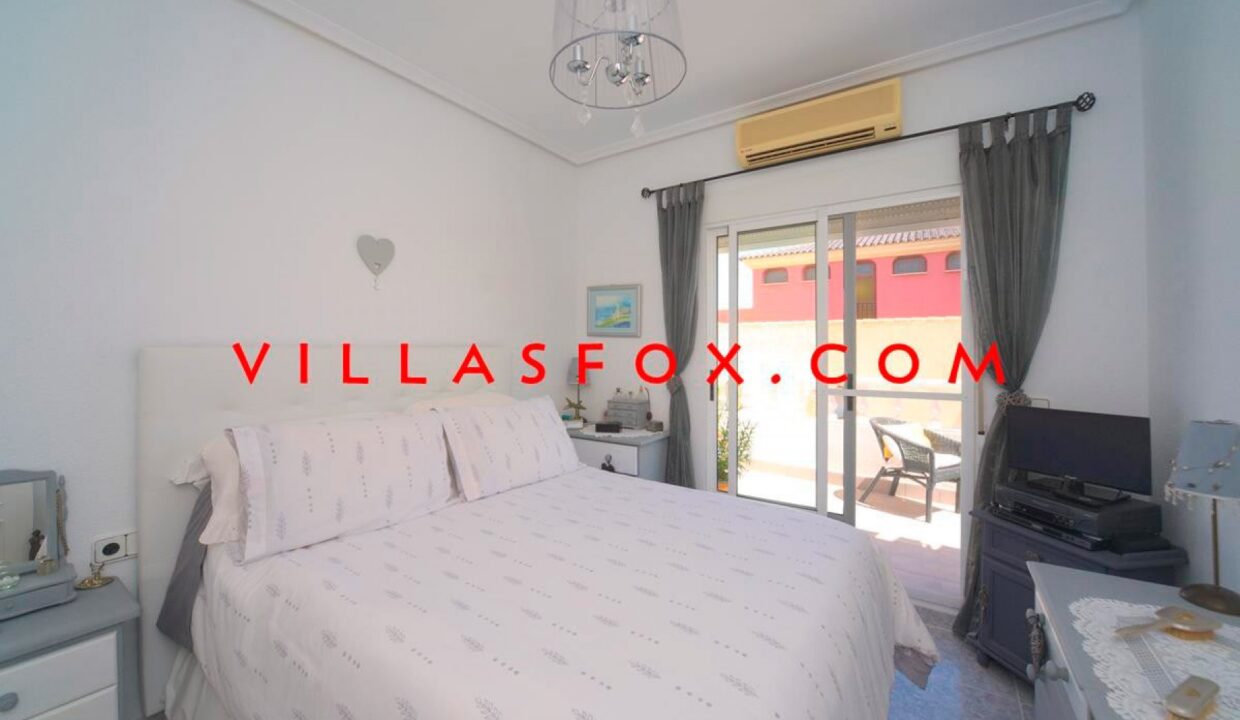 8_San_Miguel_de_Salinas_Townhouse_in_Balcn_de_la_Costa_Blanca_by_Villas_Fox_best_estate_agents_610fdbfad397e