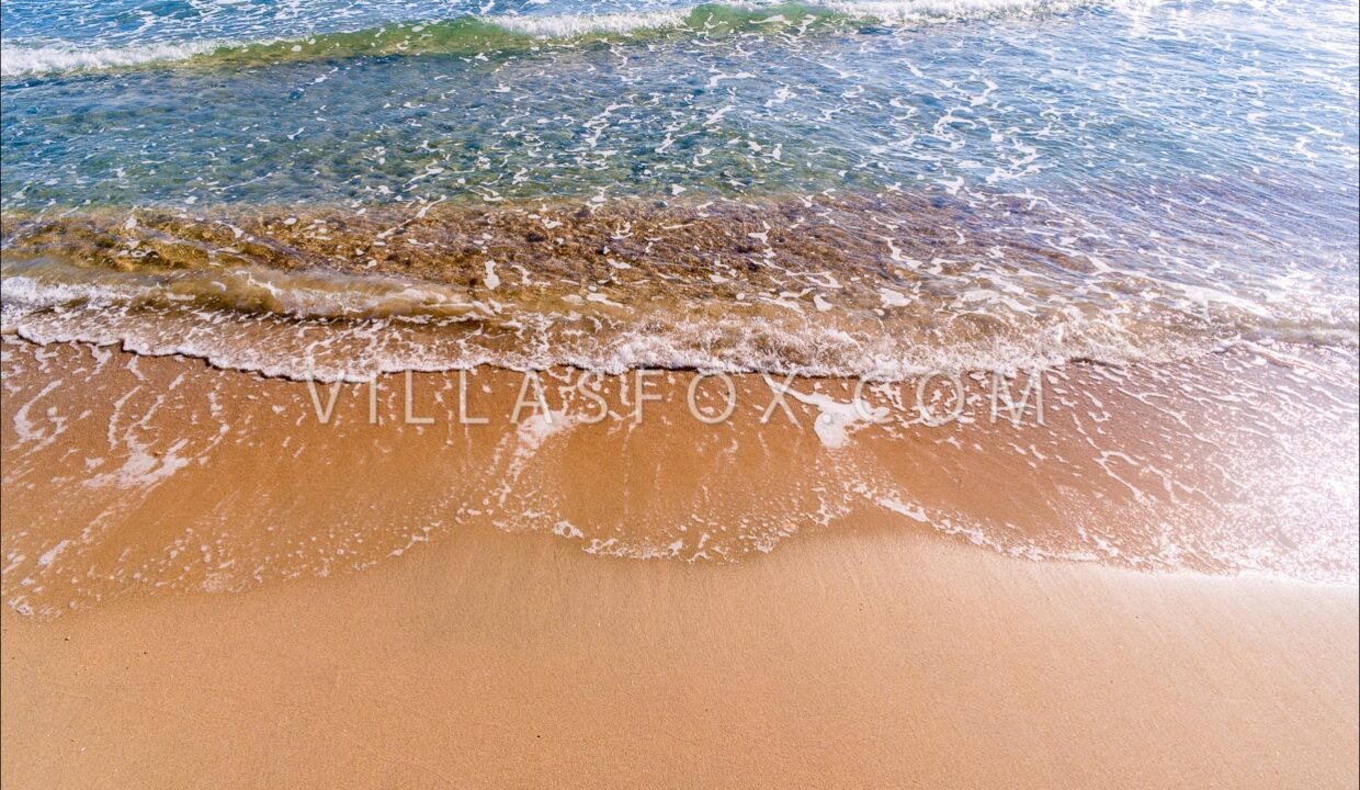 9681655199029CampoamortownhouseforsalenearseaAguamarina-24