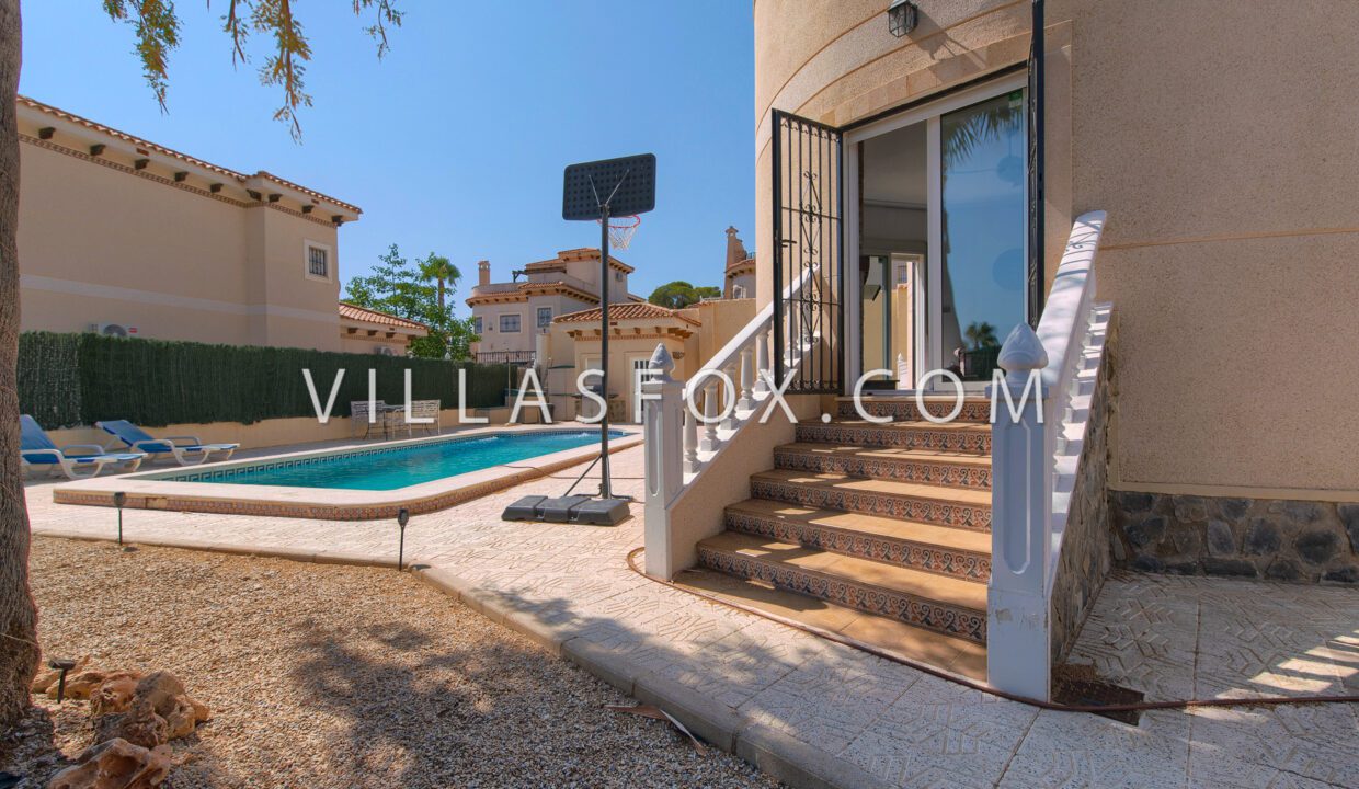 978_villasmaria_villa_for_sale_comunicaciones_san_miguel_de_salinas-23