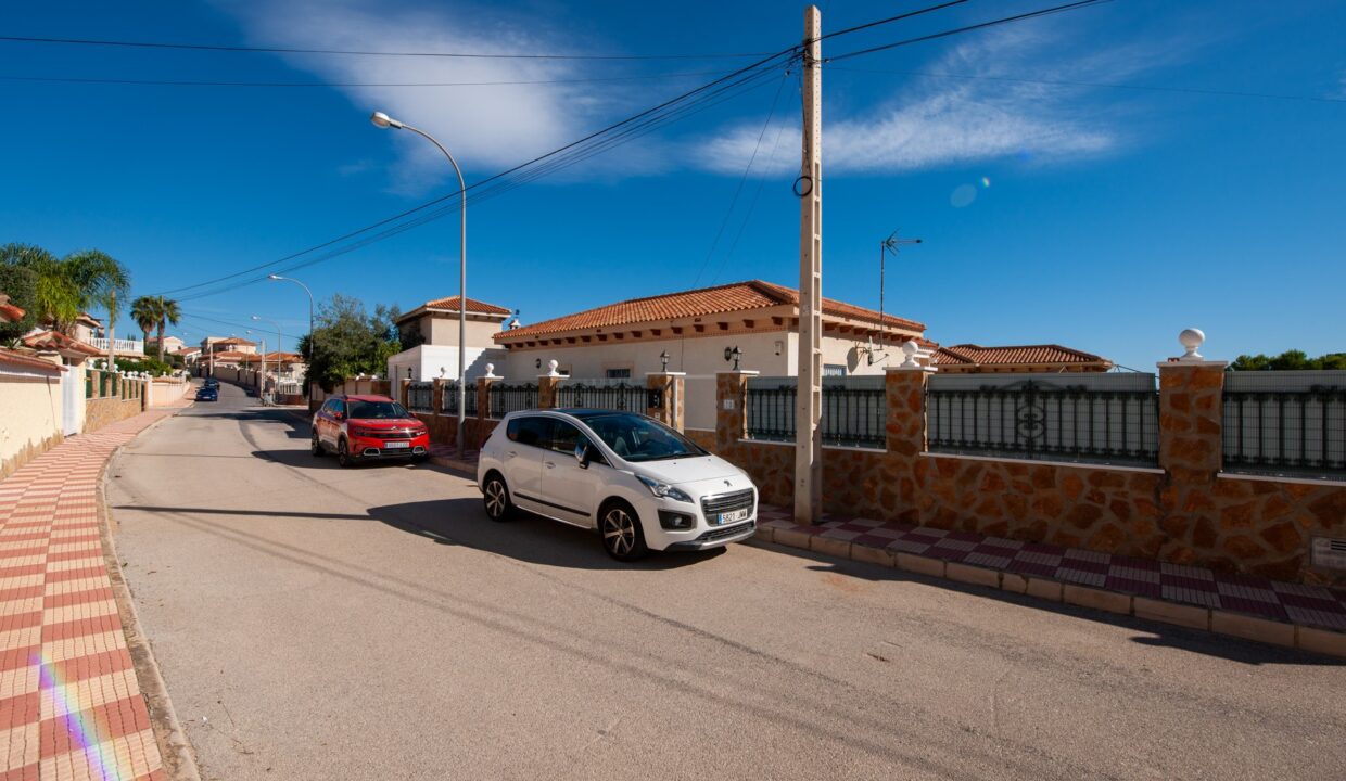 DSC01741615cad8863c47