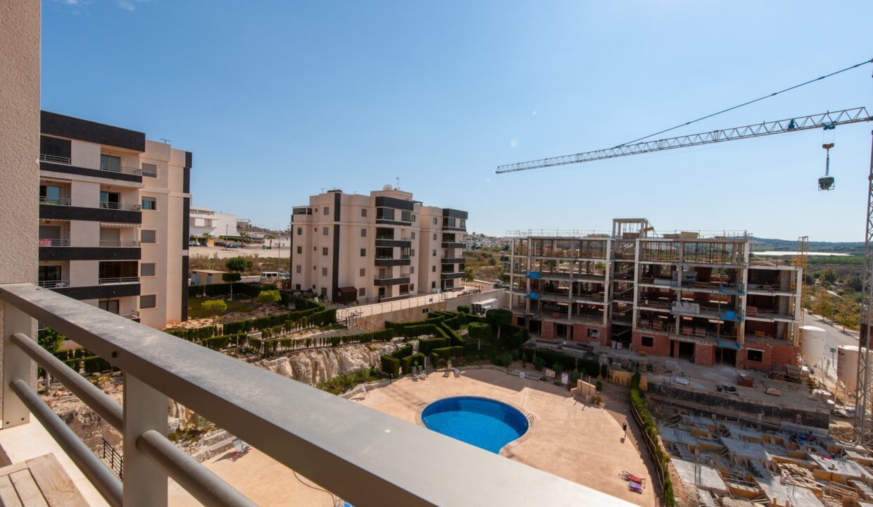 DSC028286176354094707