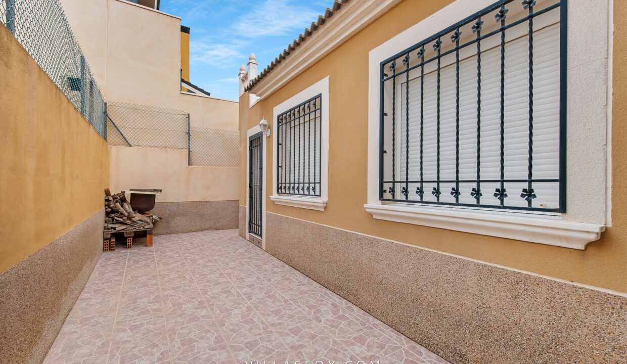 DSC04237618679b96f365