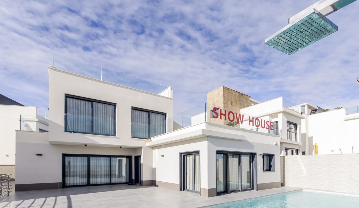 _DSC18006044fe51b5438