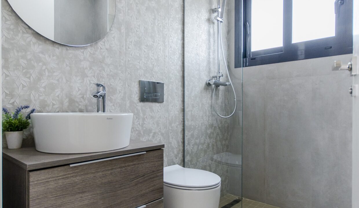 _DSC23726044f5f133b79