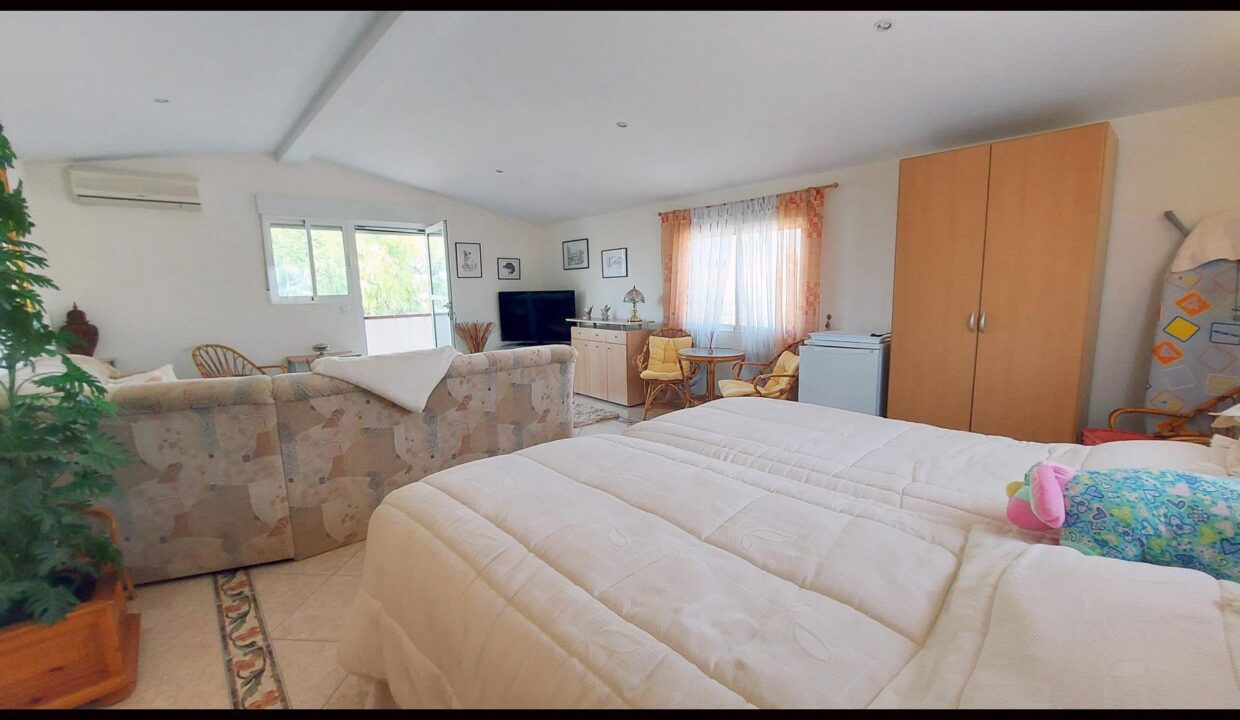 La_Marina_luxury_villa_for_sale_with_guest_apartment_by_Villas_Fox_1c053674-1a1c-4511-9afe-e437c3957a76613cd4d88c0a5