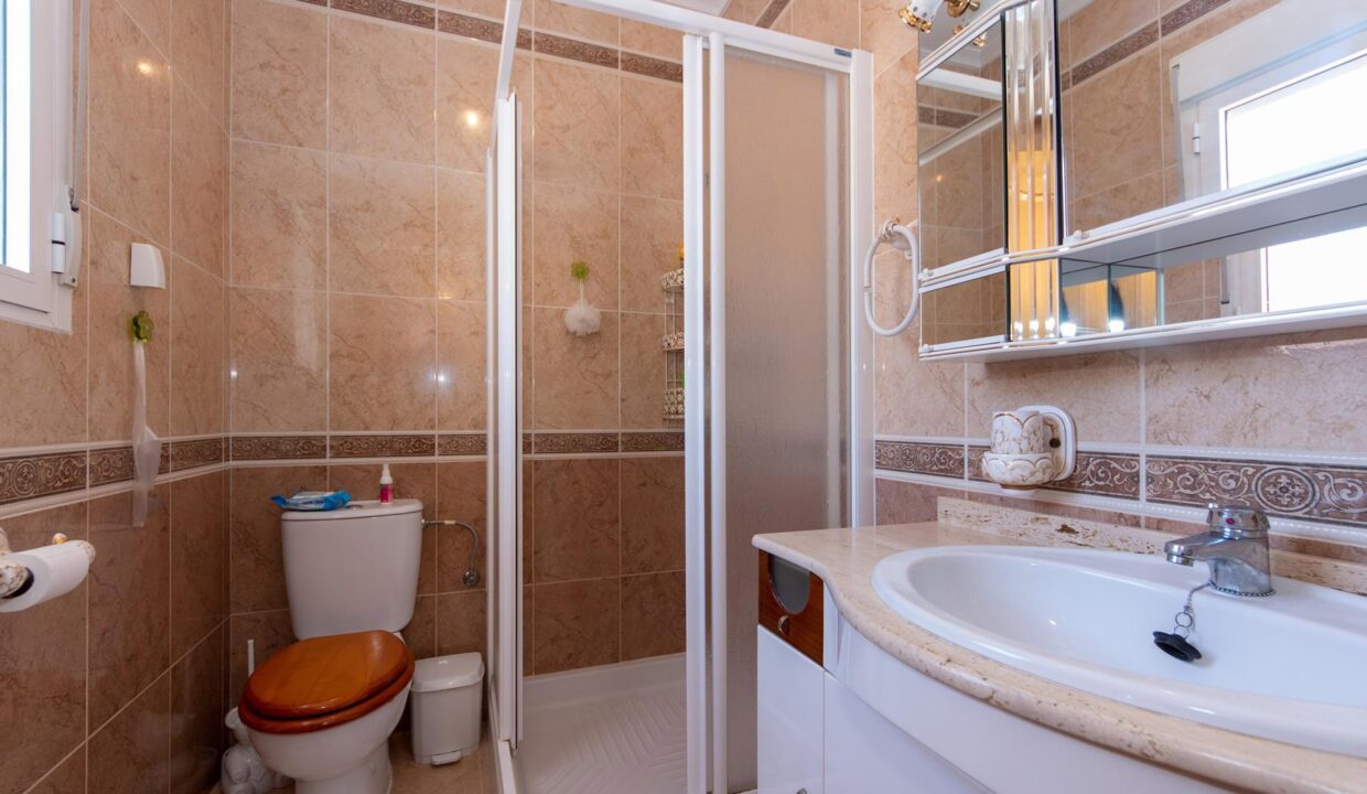 La_Marina_luxury_villa_for_sale_with_guest_apartment_by_Villas_Fox_DSC00403613cd4db8fc1c