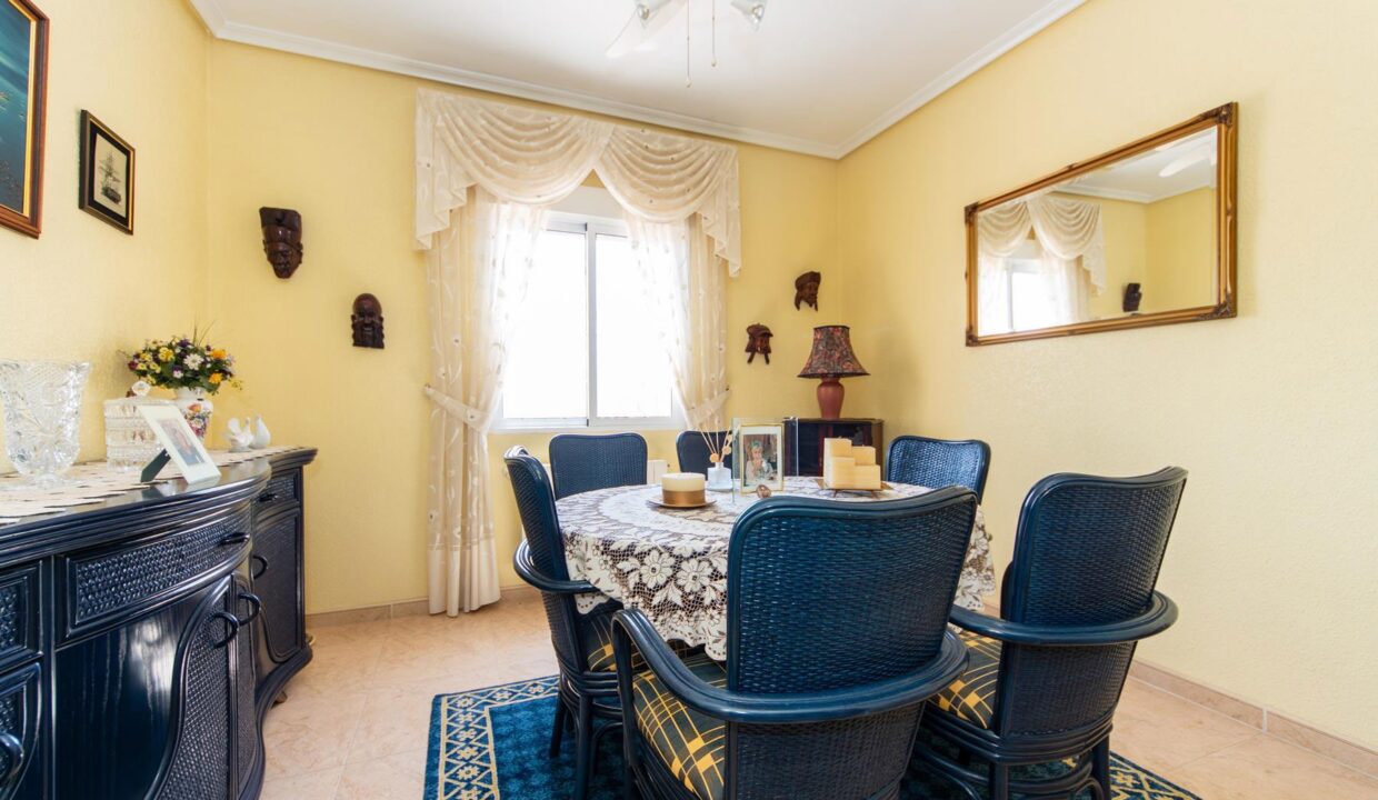 La_Marina_luxury_villa_for_sale_with_guest_apartment_by_Villas_Fox_DSC00412613cd4dcd1fef