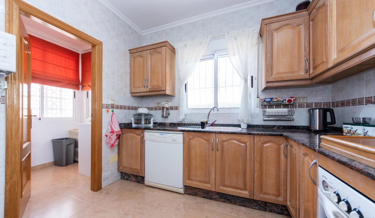 La_Marina_luxury_villa_for_sale_with_guest_apartment_by_Villas_Fox_DSC00417613cd4dd221f8