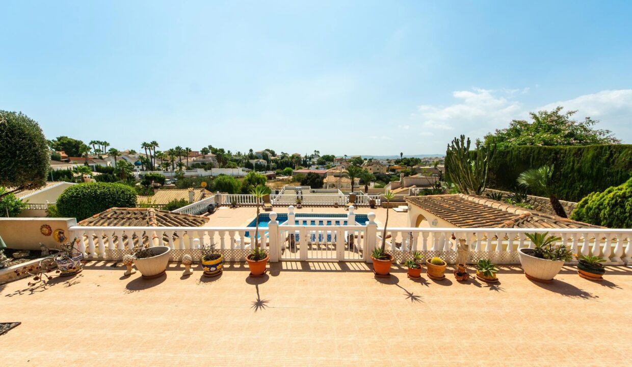 La_Marina_luxury_villa_for_sale_with_guest_apartment_by_Villas_Fox_DSC00424613cd4de19c0c