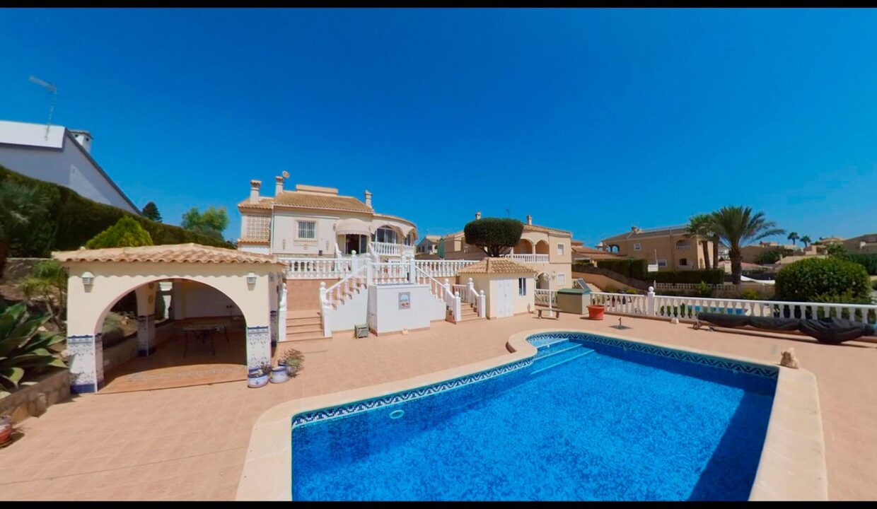 La_Marina_luxury_villa_for_sale_with_guest_apartment_by_Villas_Fox_VID_20210903_130101_00_059_1_2021-09-11_17-47-28_screenshot613cd4de5355b