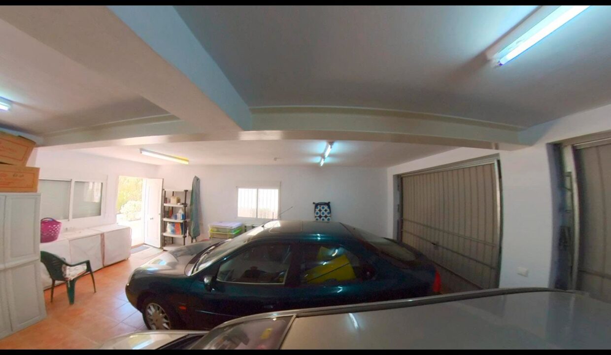 La_Marina_luxury_villa_for_sale_with_guest_apartment_by_Villas_Fox_VID_20210903_130101_00_059_1_2021-09-11_17-54-15_screenshot613cd4e002bac