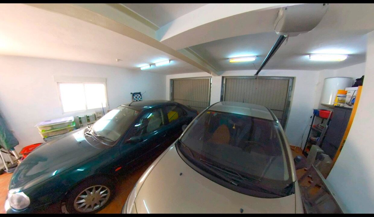 La_Marina_luxury_villa_for_sale_with_guest_apartment_by_Villas_Fox_VID_20210903_130101_00_059_1_2021-09-11_17-54-35_screenshot613cd4e057284