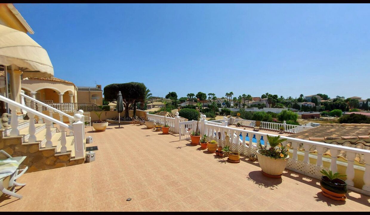 La_Marina_luxury_villa_for_sale_with_guest_apartment_by_Villas_Fox_a007828c-f839-4bb3-837d-a3abe20a10bc613cd4d99bb33
