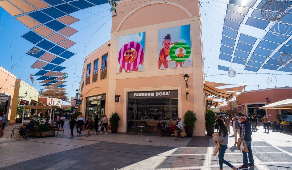 La_Zenia_Boulevard_shopping_centre_Orihuela_Costa61a0e3e028fed