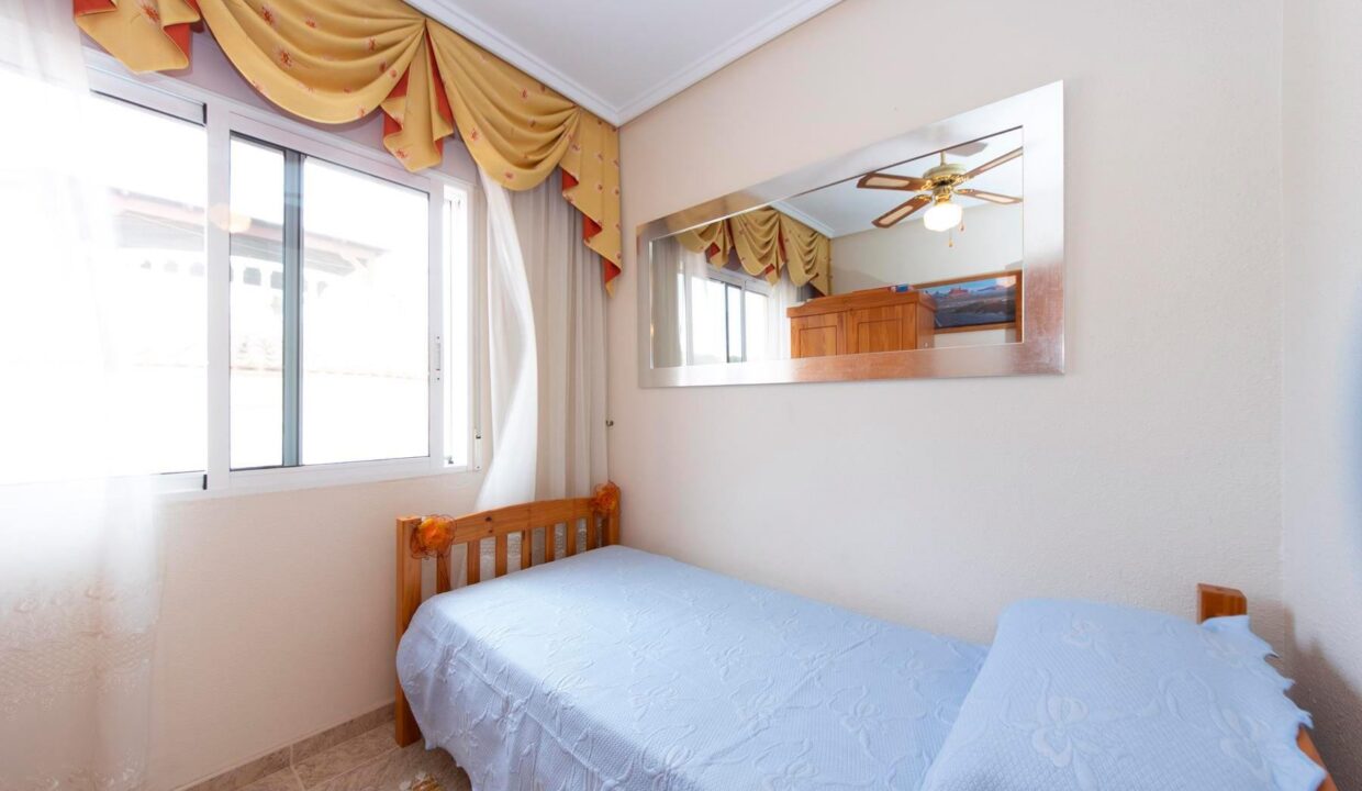 Lakeview_Mansions_large_villa_for_sale_San_Miguel_de_Salinas_DSC00010612a73b339565