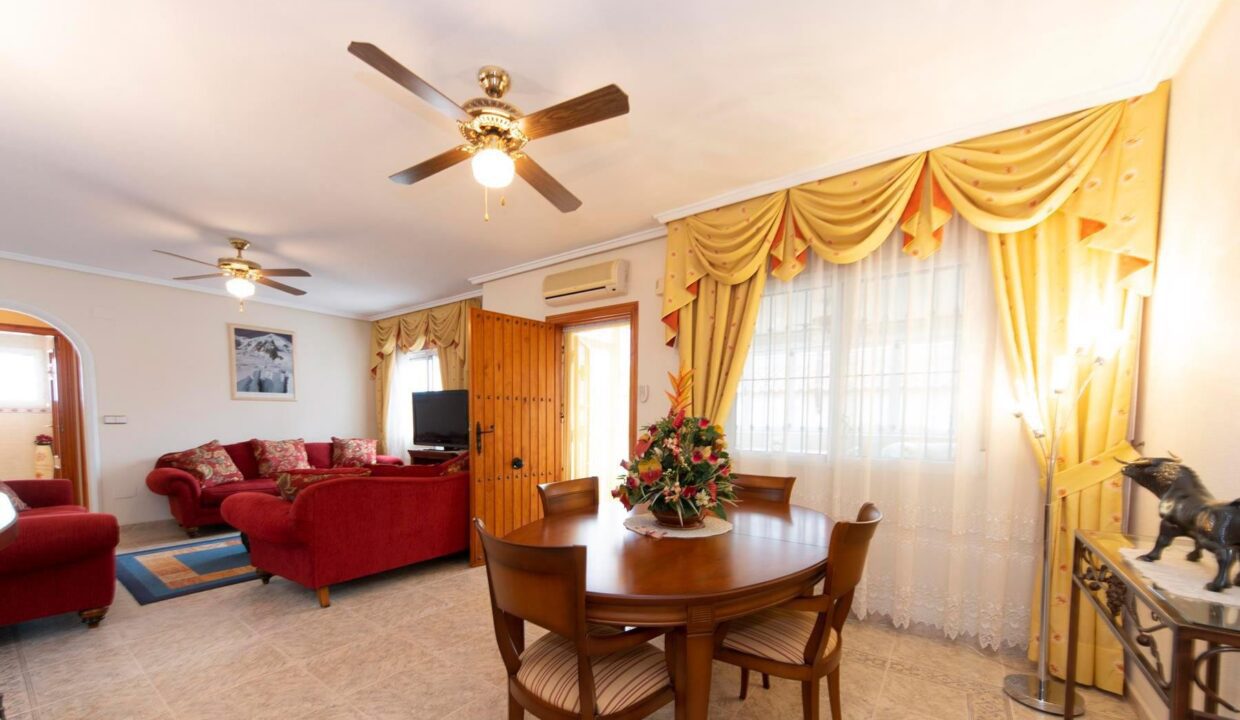 Lakeview_Mansions_large_villa_for_sale_San_Miguel_de_Salinas_DSC00011612a73b33a2d7