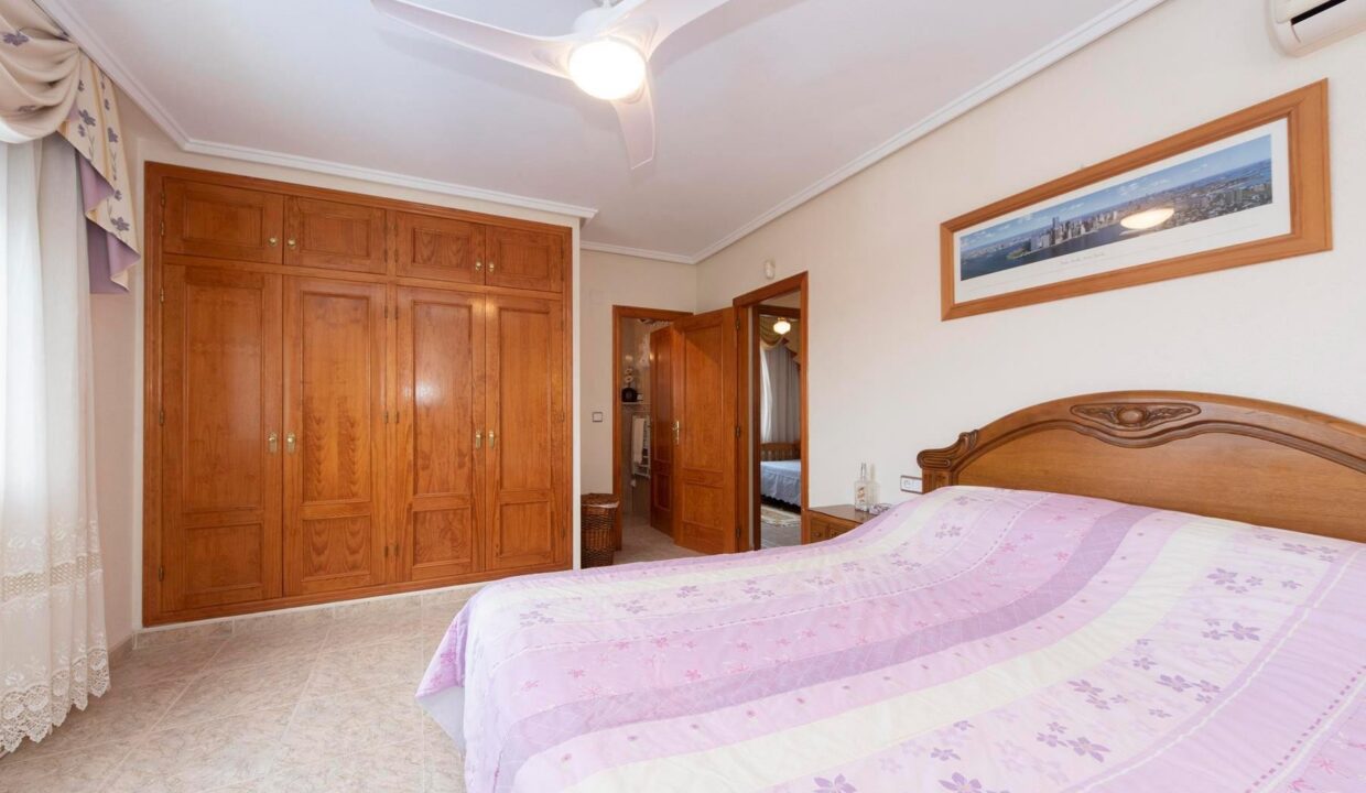 Lakeview_Mansions_large_villa_for_sale_San_Miguel_de_Salinas_DSC00022612a73b3441eb