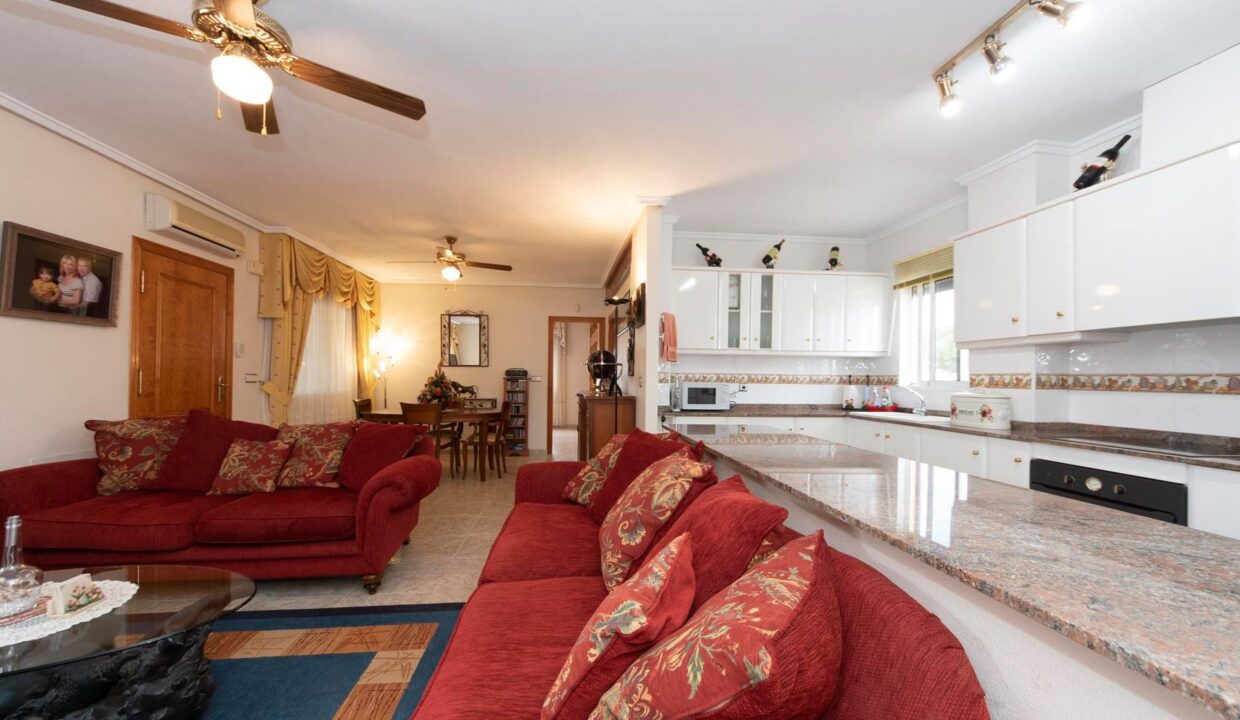 Lakeview_Mansions_large_villa_for_sale_San_Miguel_de_Salinas_DSC00030612a73b5a713b