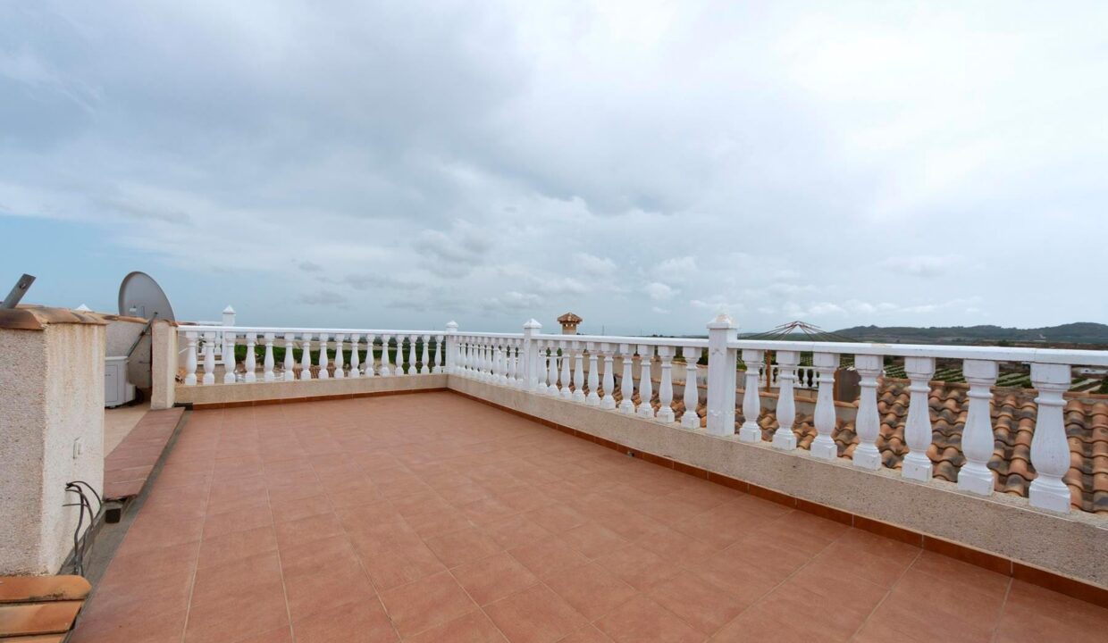 Lakeview_Mansions_large_villa_for_sale_San_Miguel_de_Salinas_DSC00047612a73b607211