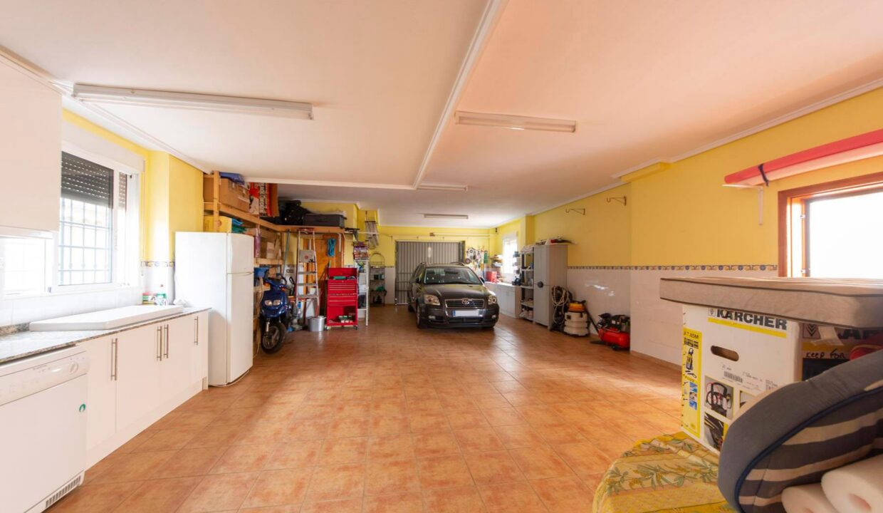 Lakeview_Mansions_large_villa_for_sale_San_Miguel_de_Salinas_DSC00069612a77b855040