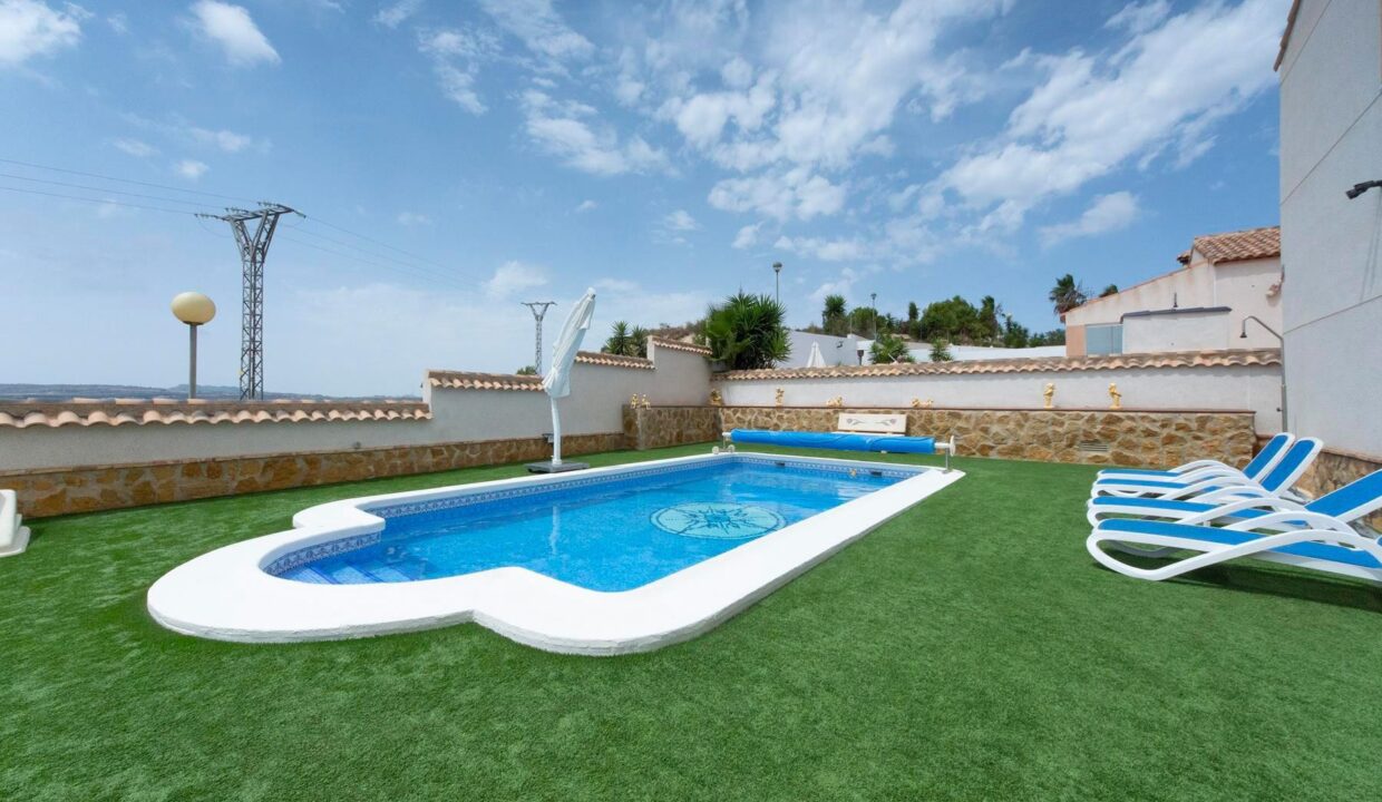 Lakeview_Mansions_large_villa_for_sale_San_Miguel_de_Salinas_DSC00080612a73b81aa1c