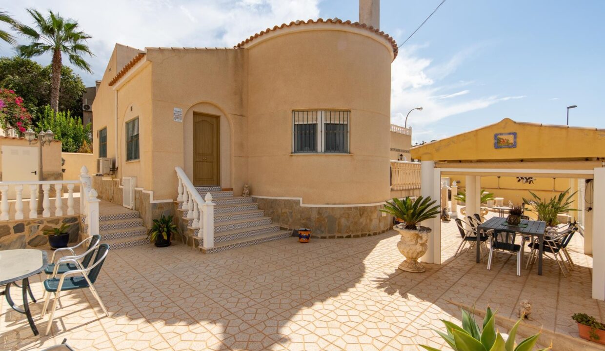 San_Miguel_de_Salinas_villa_for_sale_Las_Comunicaciones_DSC046446145bfd288601