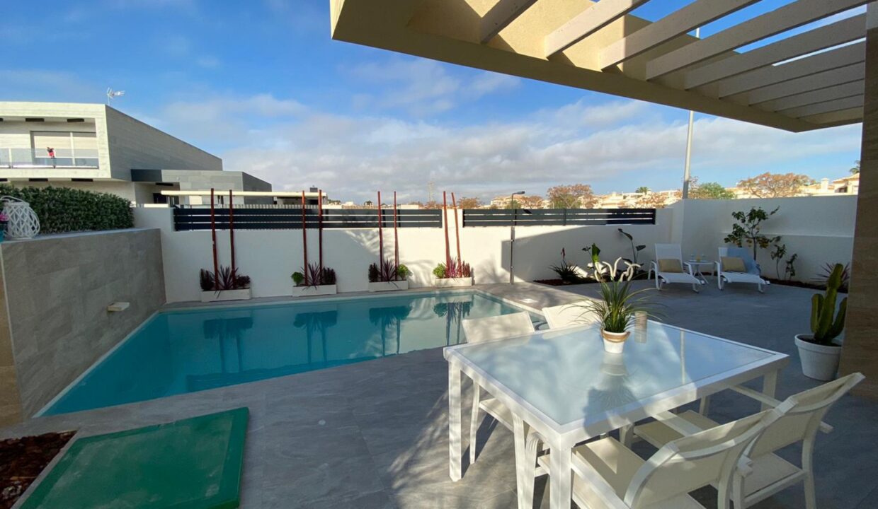 WhatsApp_Image_2020-12-18_at_13.12.535fdca0644ac4a