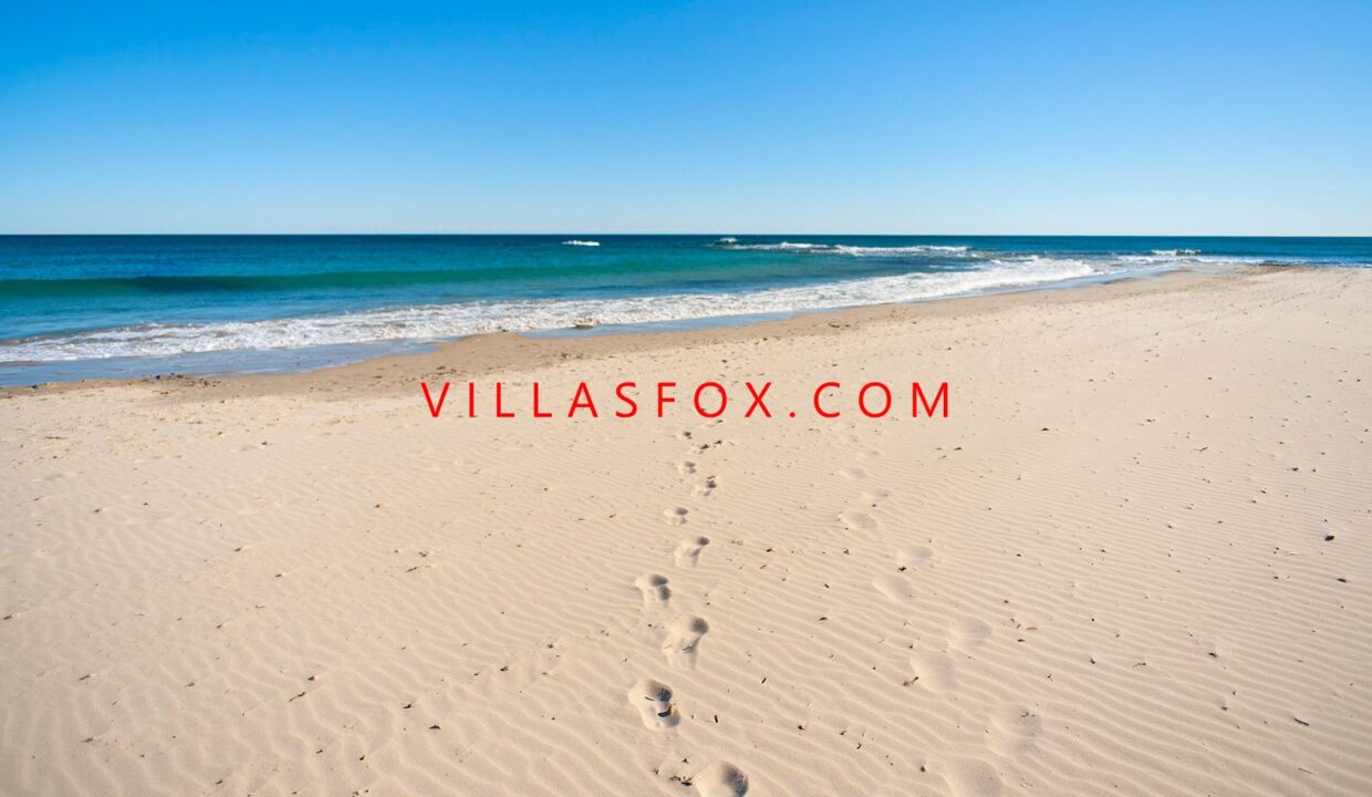 beach-torre-de-la-horadada_by_Villas_Fox_Real_Estate614adc4fc1372