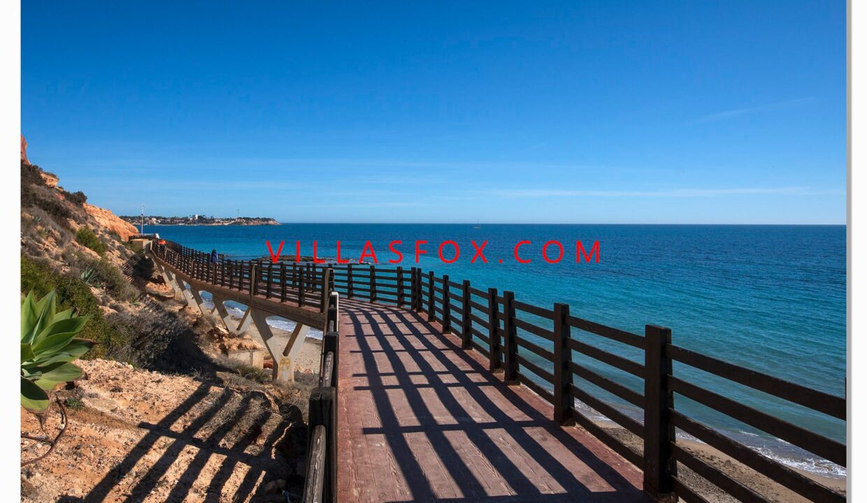campoamor_walkway6153203f90d28