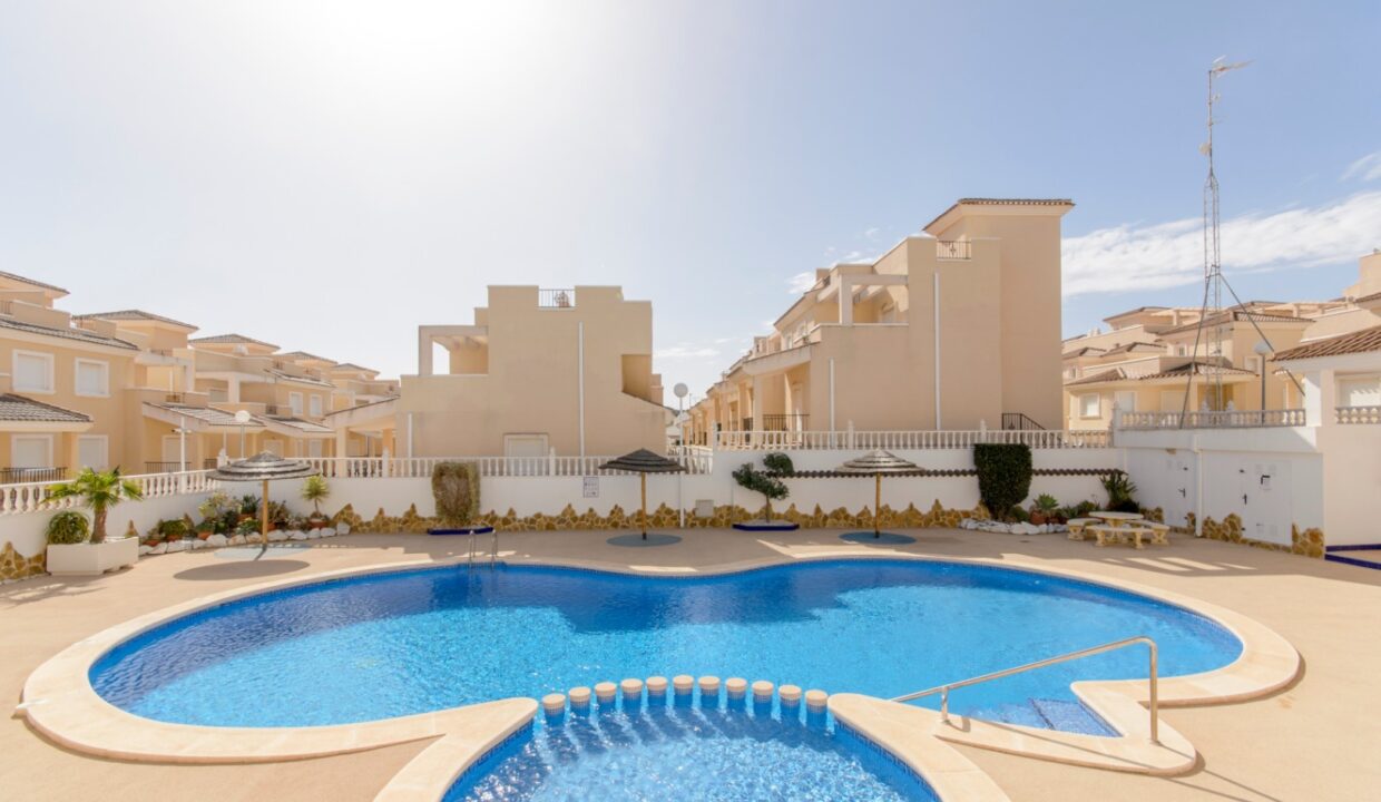 PISCINA2