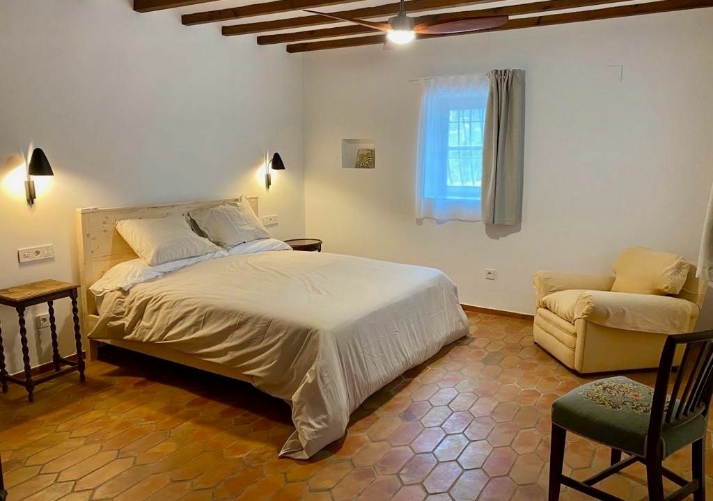 master-bedroom-2