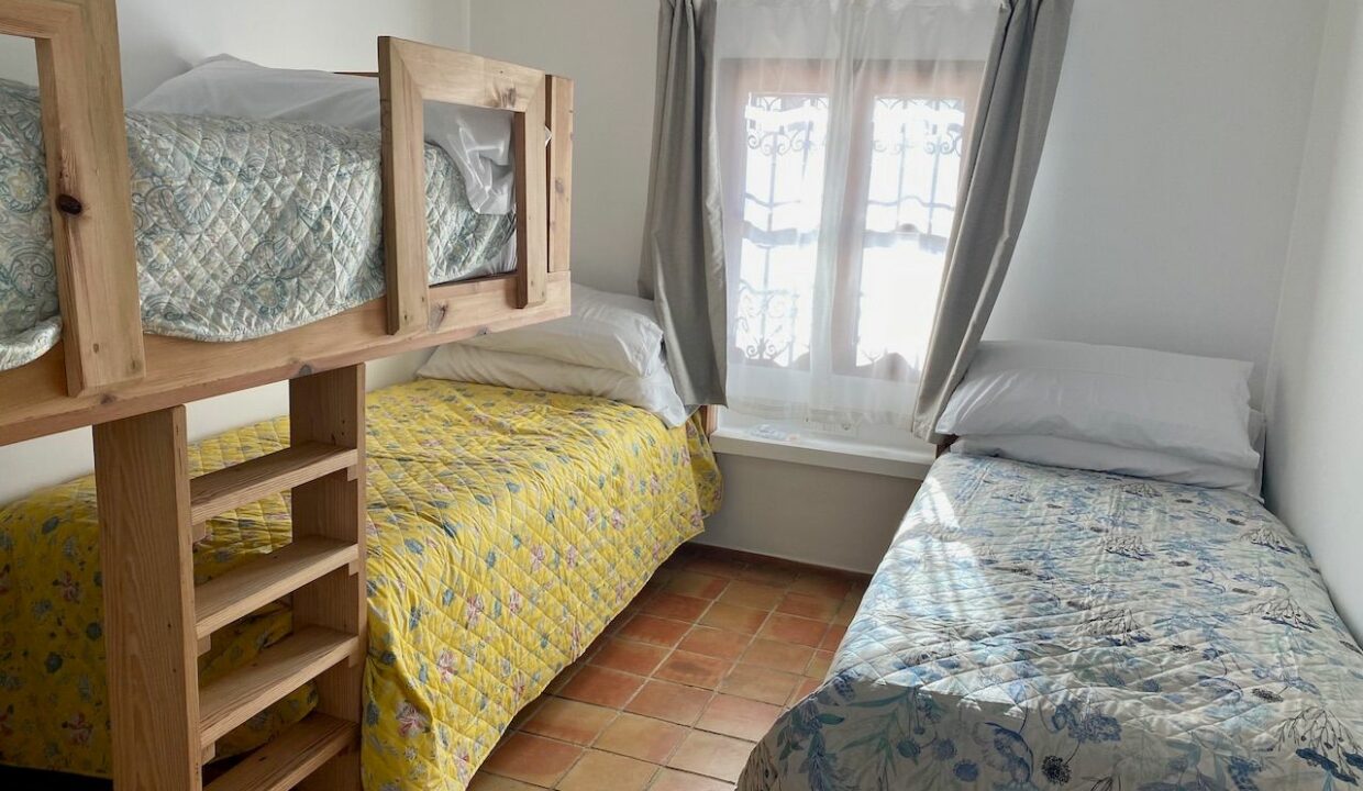 triple-bedroom-1