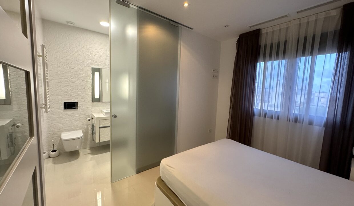 13 en tamaño grande