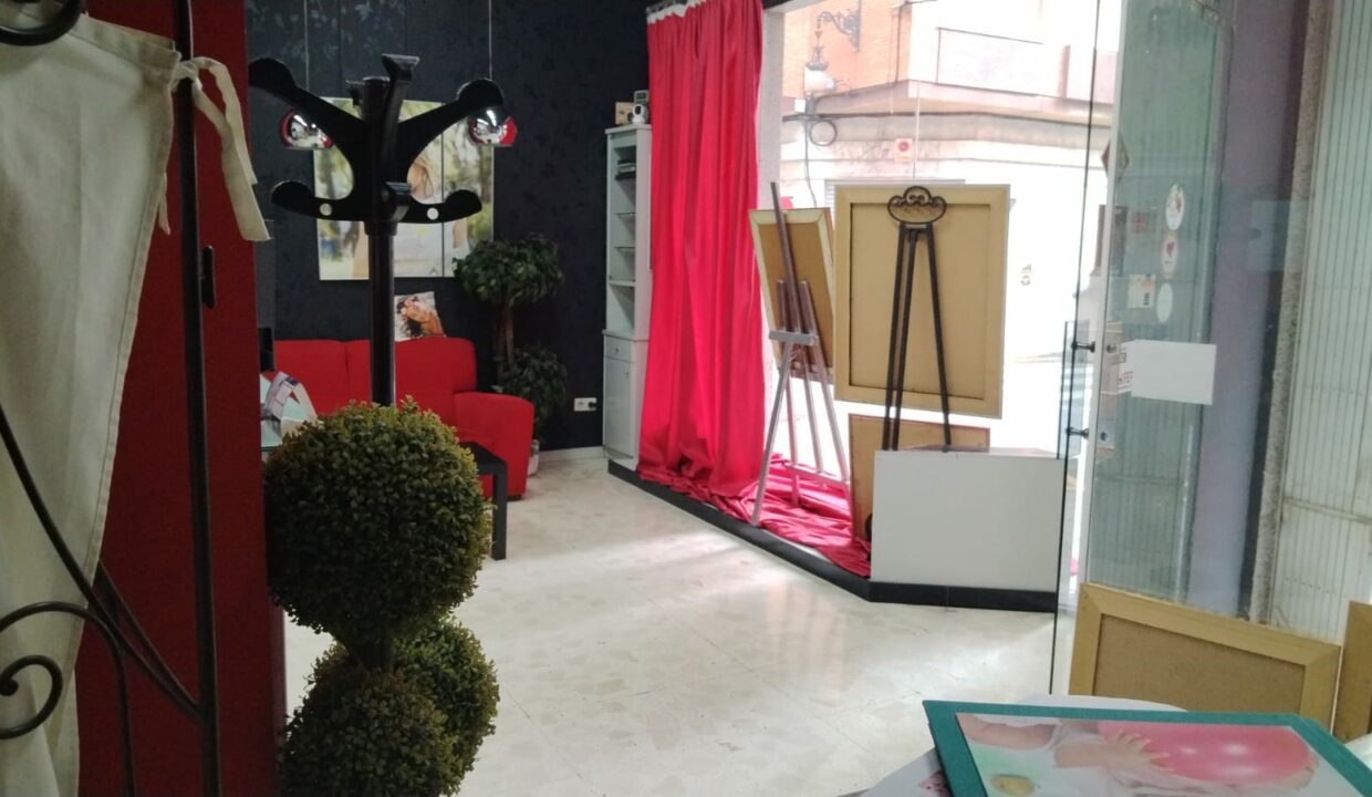 escaparate Imagen de WhatsApp 2024-01-10 a las 13.53.49_d97691e4