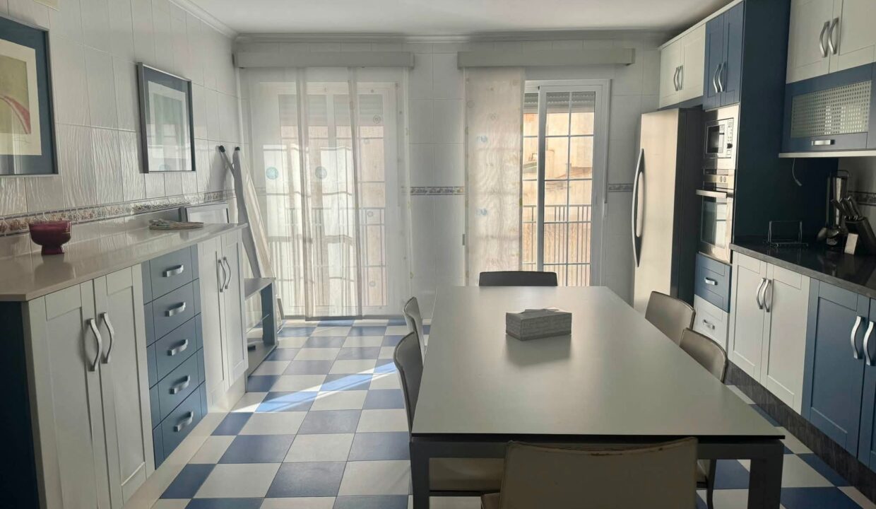 748930936_1587033076544796_6463543912754570635_n